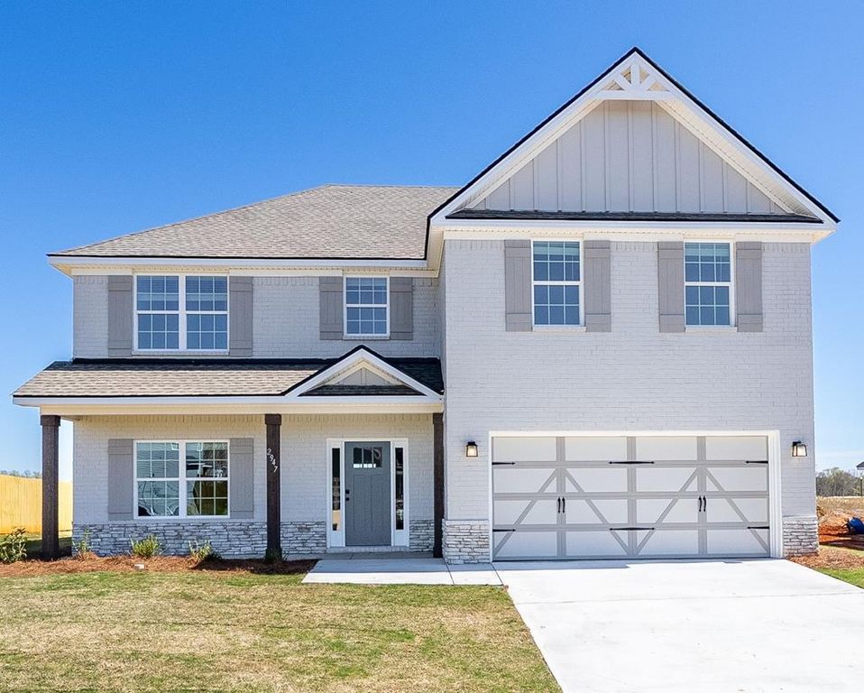 2947 Wyndham Village Drive, Opelika, AL 36804