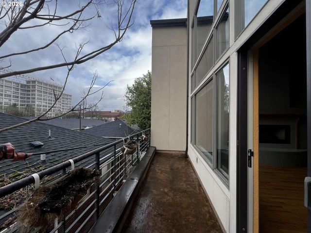 2611 Nw UPSHUR St 207, Portland, OR 97210