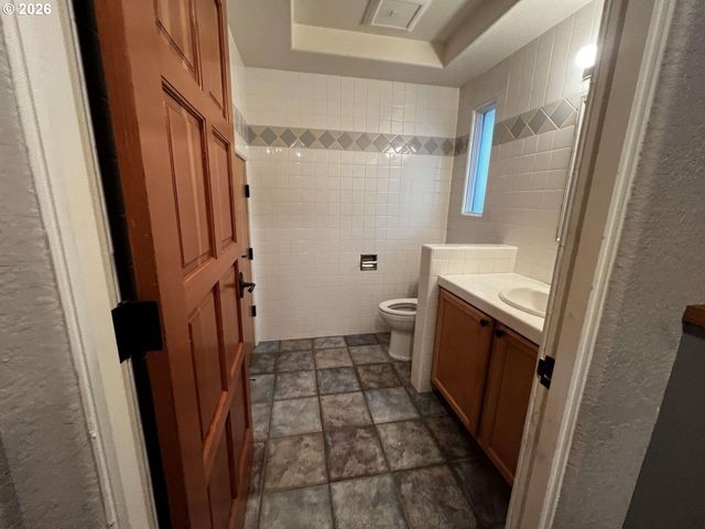 2611 Nw UPSHUR St 207, Portland, OR 97210