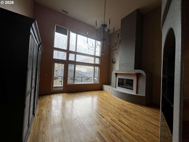 2611 Nw UPSHUR St 207, Portland, OR 97210