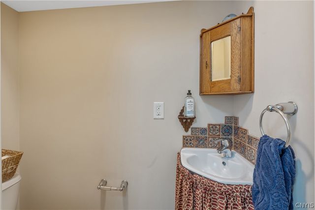 4252 Westshore Manor Road, Lafayette, NY 13078