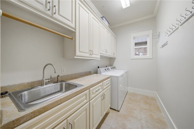 3215 Pinyon Creek Drive, Bryan, TX 77807