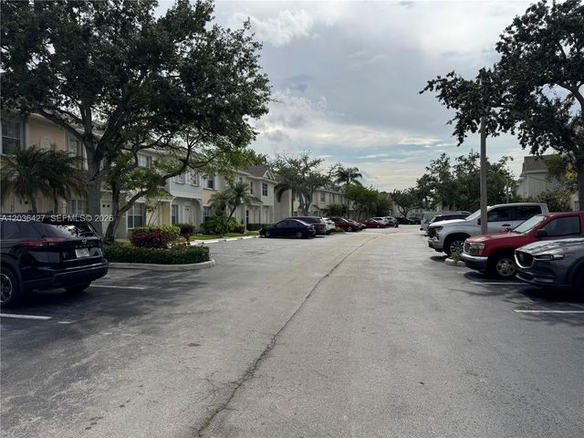 77 SIMONTON CR 77, Weston, FL 33326