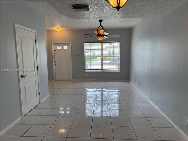 77 SIMONTON CR 77, Weston, FL 33326