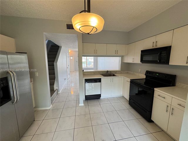 77 SIMONTON CR 77, Weston, FL 33326