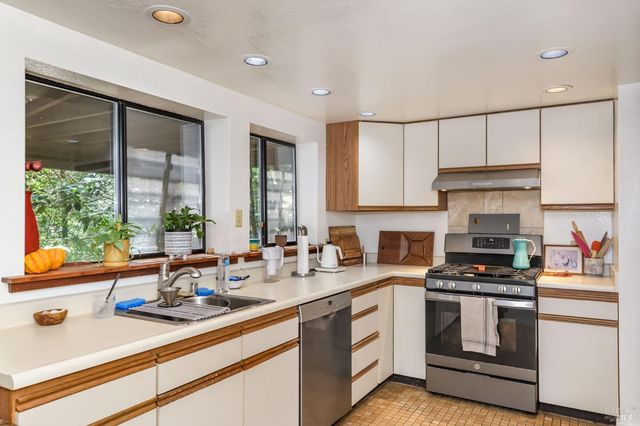 544 Cascade Dr, Mill Valley, CA 94941