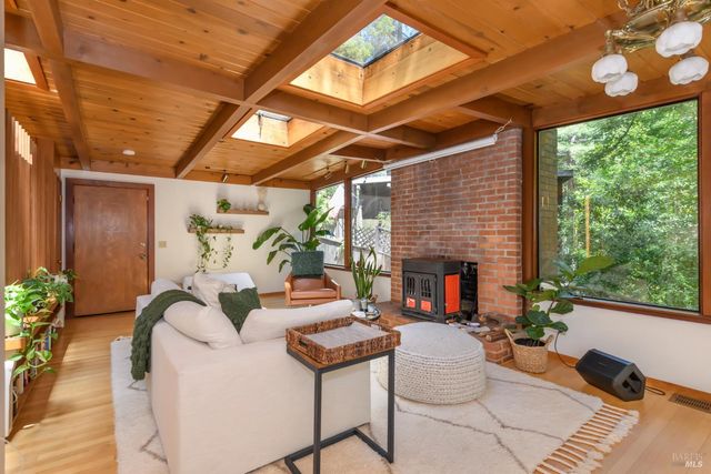 544 Cascade Dr, Mill Valley, CA 94941