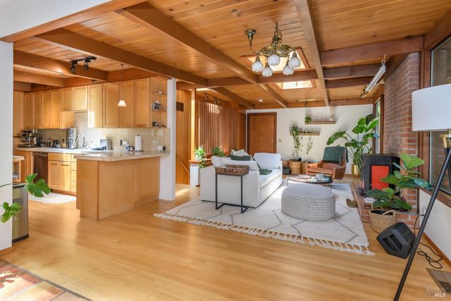 544 Cascade Dr, Mill Valley, CA 94941