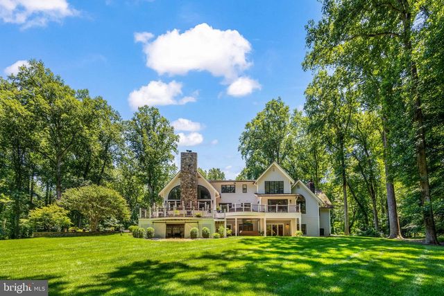 10120 WALKER LAKE DR, Great Falls, VA 22066
