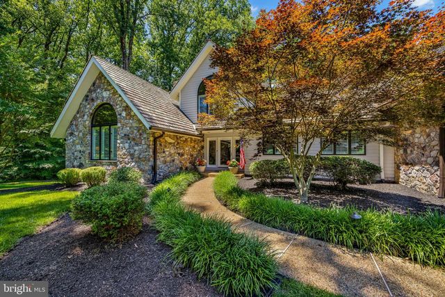 10120 WALKER LAKE DR, Great Falls, VA 22066