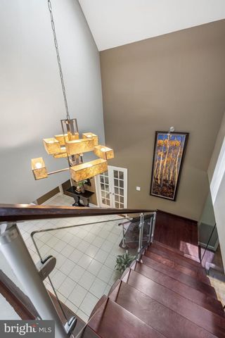 10120 WALKER LAKE DR, Great Falls, VA 22066