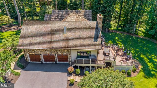 10120 WALKER LAKE DR, Great Falls, VA 22066