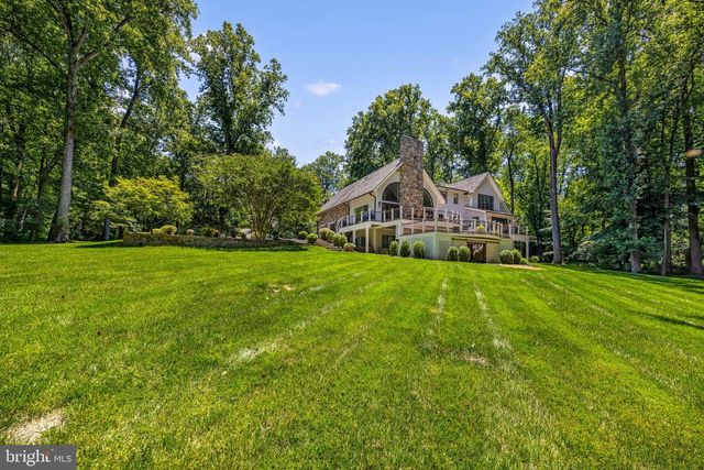 10120 WALKER LAKE DR, Great Falls, VA 22066