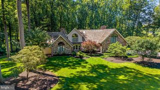 10120 WALKER LAKE DR, Great Falls, VA 22066