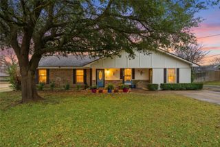 109 E Moonlight Drive, Robinson, TX 76706