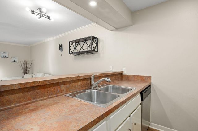 6501 E Hill DR 111, Austin, TX 78731