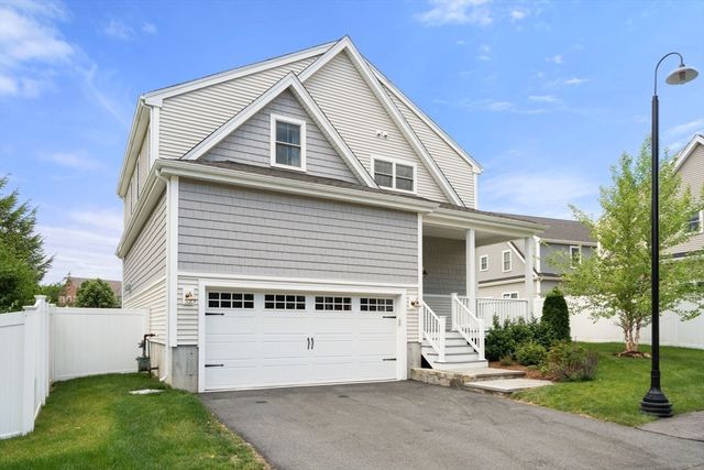 1 Sumner St 7, Norfolk, MA 02056