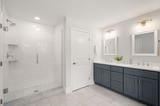 1 Sumner St 7, Norfolk, MA 02056
