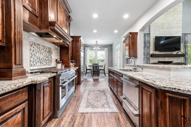 33207 Blue Marlin Drive, Richwood, TX 77515