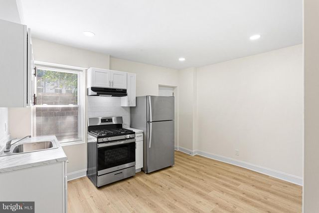 5810 WAKEFIELD ST, Philadelphia, PA 19144