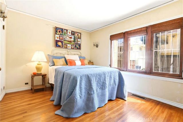18 W Cypress Avenue, Redlands, CA 92373