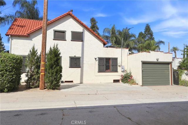 18 W Cypress Avenue, Redlands, CA 92373