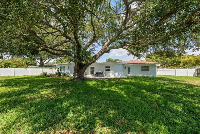 1736 GOLF VIEW DRIVE, Belleair, FL 33756