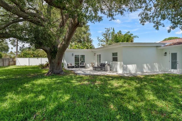 1736 GOLF VIEW DRIVE, Belleair, FL 33756
