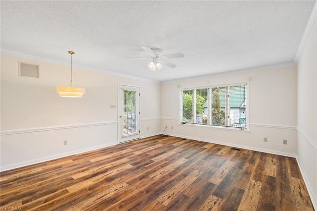 1007 Kings Arms Court, High Point, NC 27262