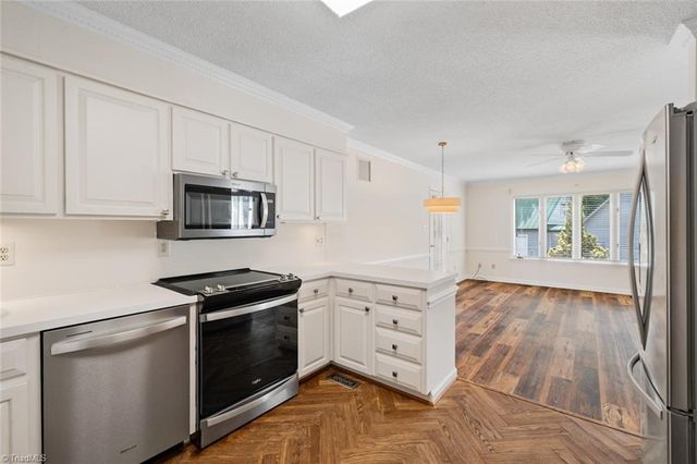 1007 Kings Arms Court, High Point, NC 27262