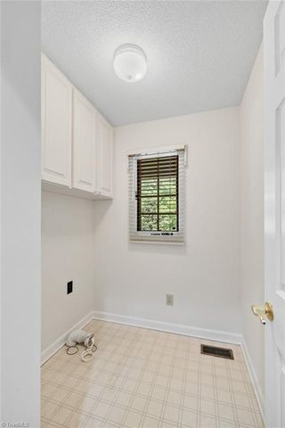 1007 Kings Arms Court, High Point, NC 27262