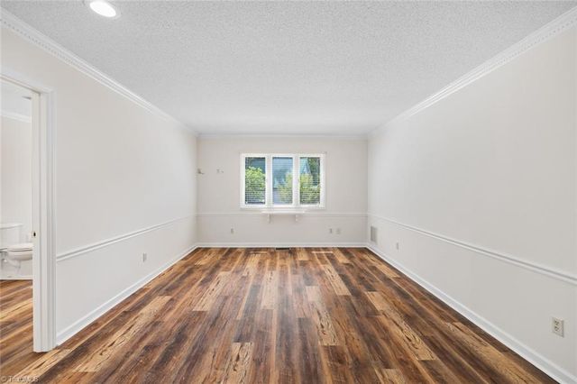 1007 Kings Arms Court, High Point, NC 27262