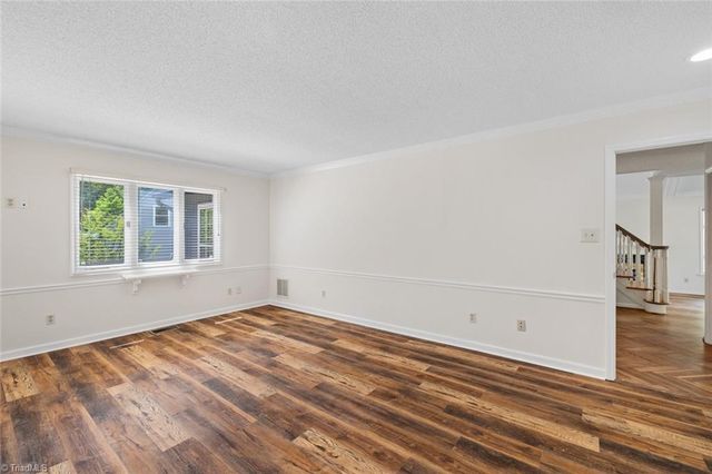 1007 Kings Arms Court, High Point, NC 27262