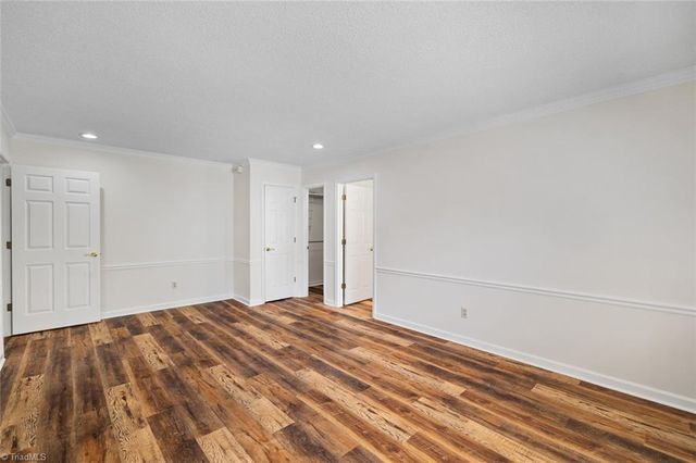 1007 Kings Arms Court, High Point, NC 27262
