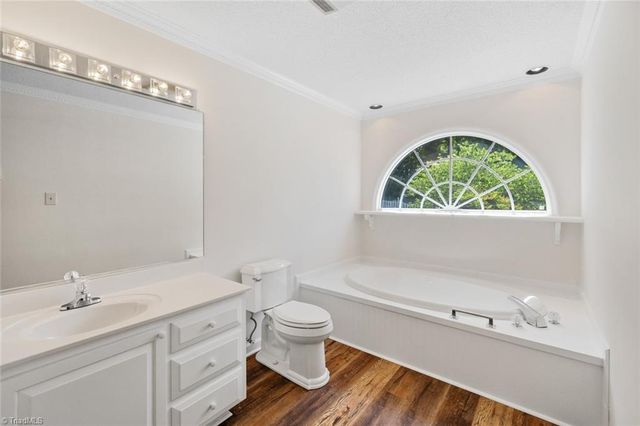 1007 Kings Arms Court, High Point, NC 27262