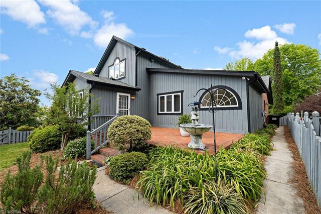 1007 Kings Arms Court, High Point, NC 27262