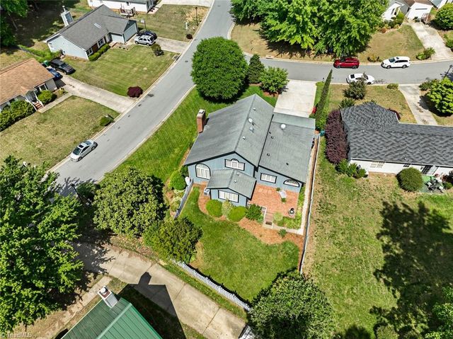 1007 Kings Arms Court, High Point, NC 27262