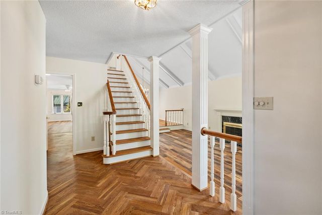 1007 Kings Arms Court, High Point, NC 27262
