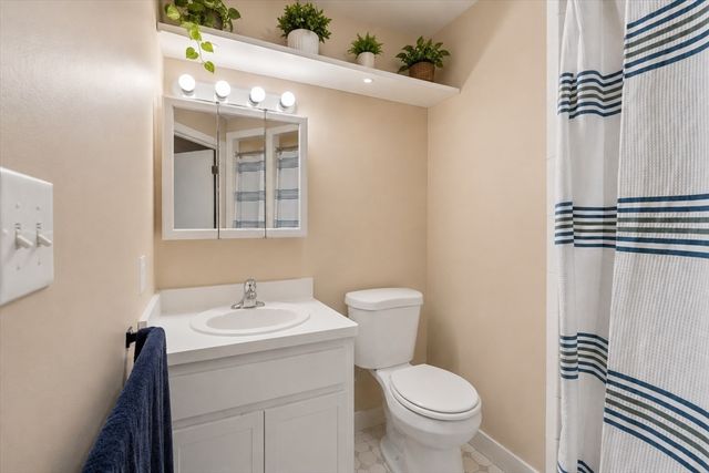 28 Edgerly Rd 2, Boston, MA 02115