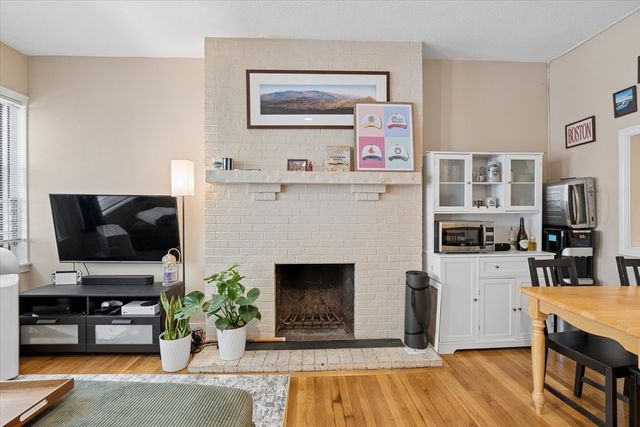 28 Edgerly Rd 2, Boston, MA 02115