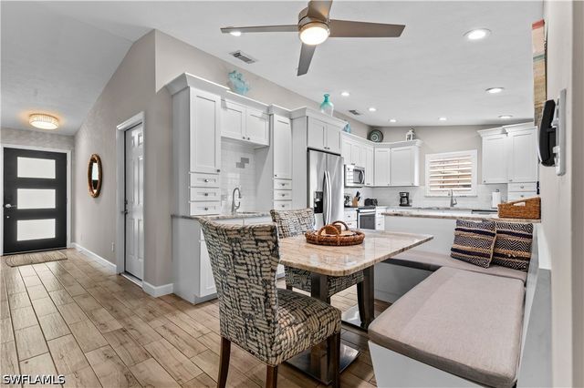 764 94th AVE N, Naples, FL 34108