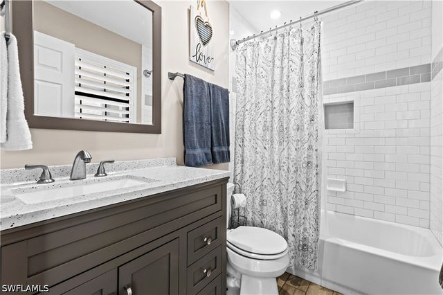 764 94th AVE N, Naples, FL 34108