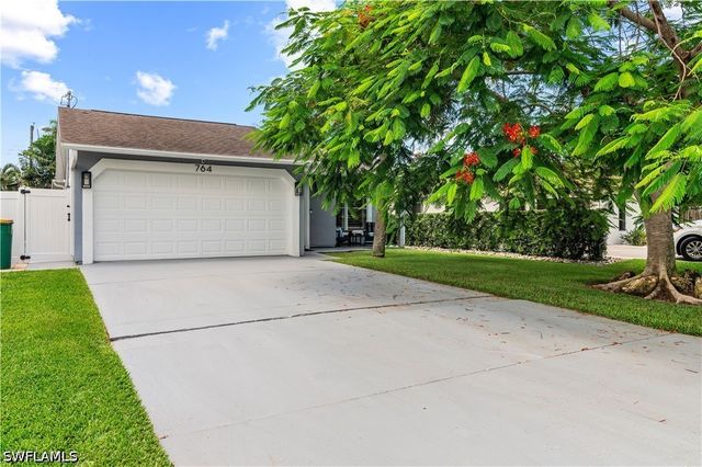 764 94th AVE N, Naples, FL 34108