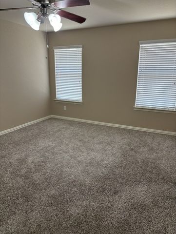 203 Commonwealth Circle, Waxahachie, TX 75165