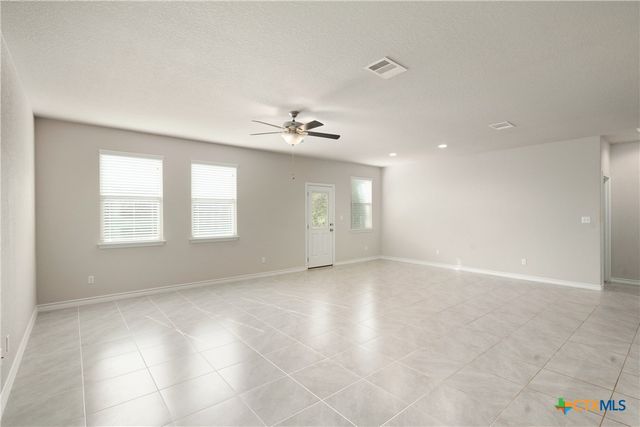 147 Mary Max Circle, San Marcos, TX 78666