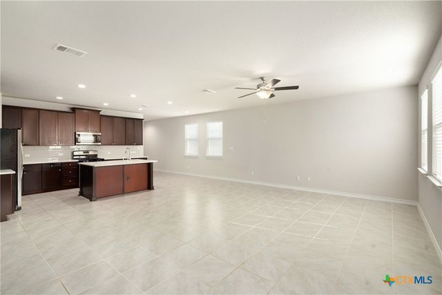 147 Mary Max Circle, San Marcos, TX 78666