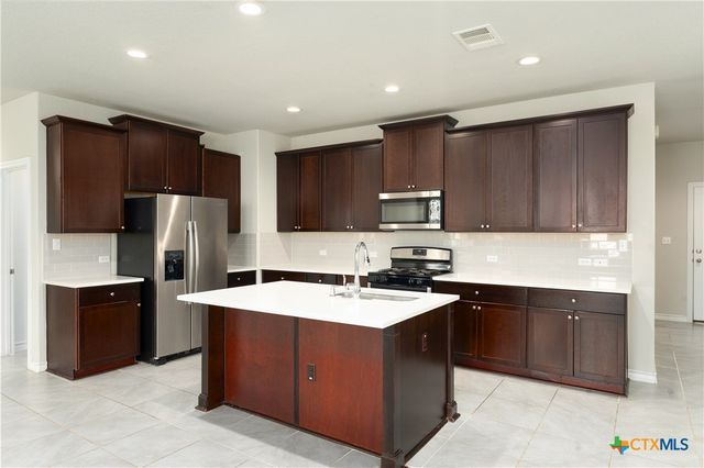 147 Mary Max Circle, San Marcos, TX 78666