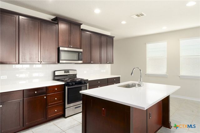 147 Mary Max Circle, San Marcos, TX 78666