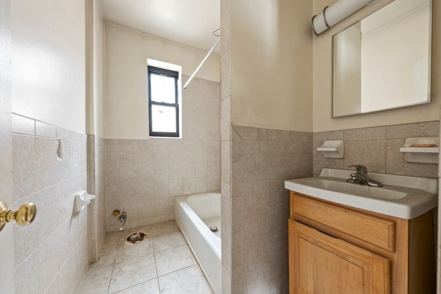 1715 Nelson Ave Apt 4B, New York City, NY 10453