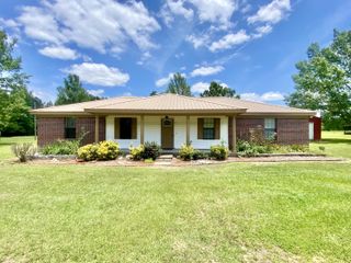 26 W Thompson Rd., Brooklyn, MS 39425